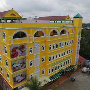 Takhmao Good Health Hotel